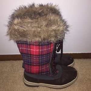 Women's winter boots size 9