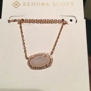 Kendra Scott necklace