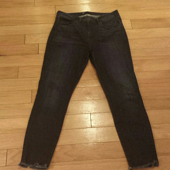 3x1 frayed crop jeans