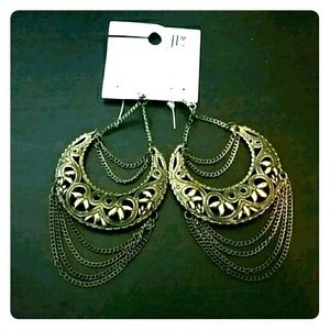 Joyce Leslie earrings