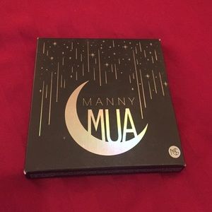 Makeup geek x mannymua eyeshadow palette