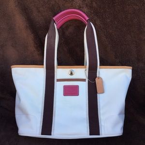 ✔️Coach Tote