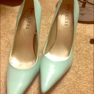 Guess sea blue pointed heels