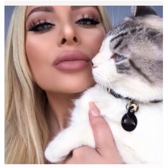 🌸 Welcome to Glamour Gallerie 🌸 - Picture 3 of 5