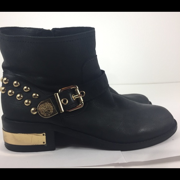Vince Camuto leather ankle/ Moto boots