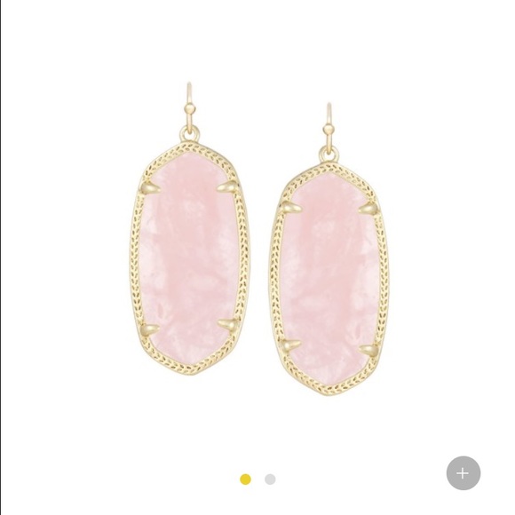 Kendra Scott Danielle earrings in Rose Quartz