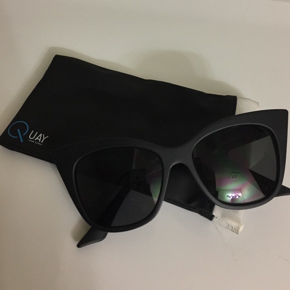 Quay modern love sunglasses