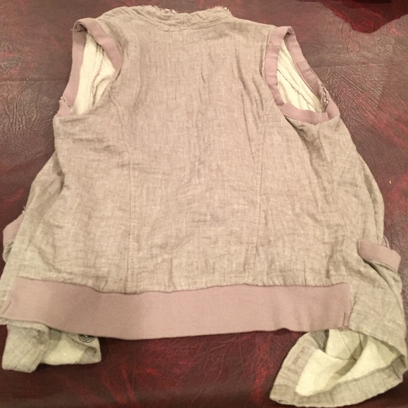 Monoreno gorgeous tan cotton vest, w/edgy finishes - Picture 3 of 4