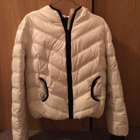Victoria secret puffer light weight jacket