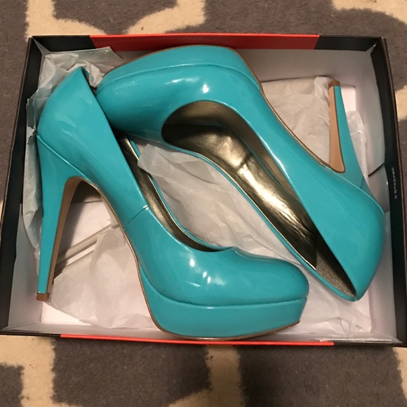 G by Guess Light Blue Patent Leather Pump