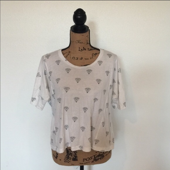 A cute shirt with diamonds on it from forever 21
