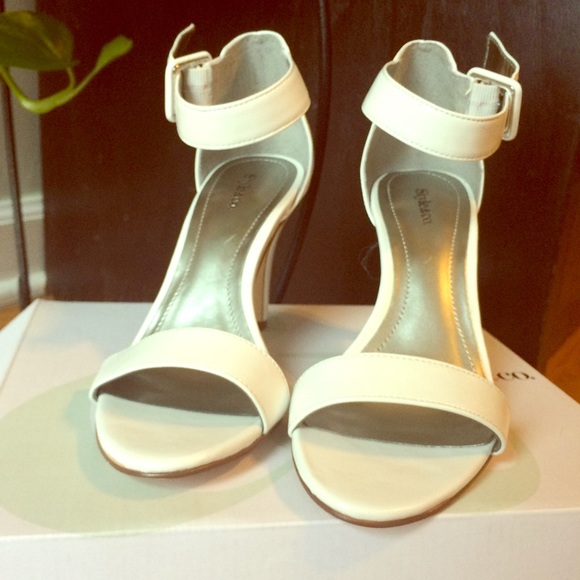 Style&co White Heels