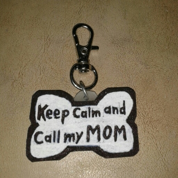 DOG TAG ( KEEP CALM AND CALL MY MOM ) - Picture 1 of 4