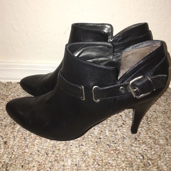 MARKED DOWN! 🎈Nine West Black Ankle Booties