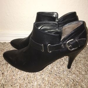 MARKED DOWN! 🎈Nine West Black Ankle Booties