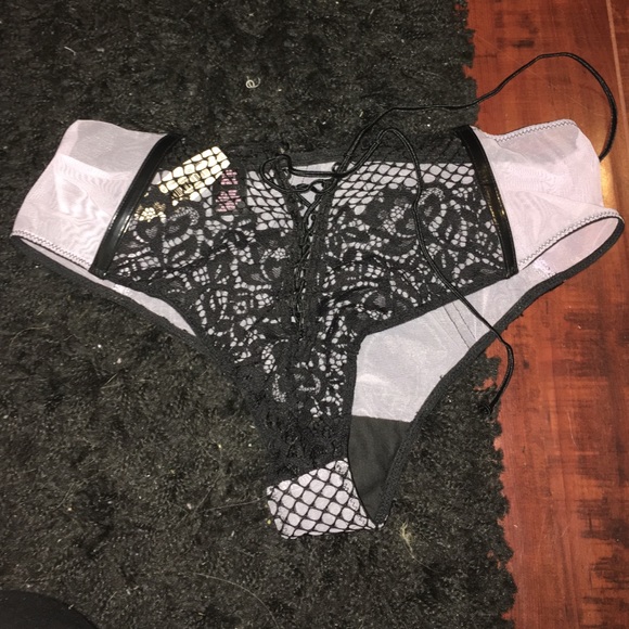 Sexy lace up underwear - Picture 1 of 4