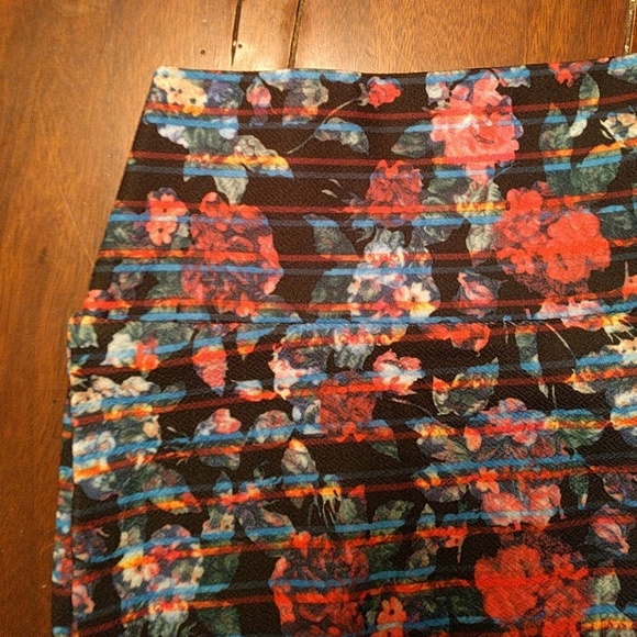 Lularoe Cassie skirt