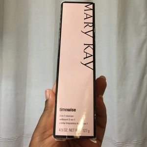 Mark Kay 3 in 1 Cleanser