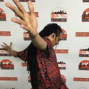 Meet your Posher, Devin