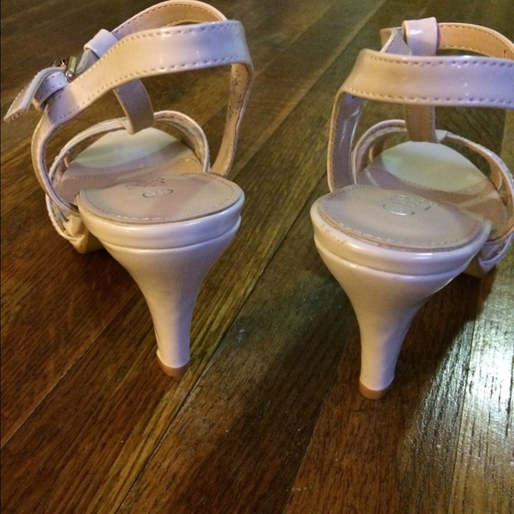 Sandals - Picture 3 of 3