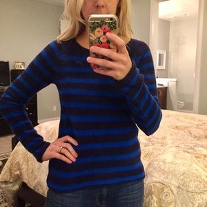 Old Navy Blue Striped Pullover Sweater Size Small