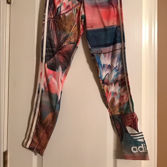 Adidas trefoil leggings