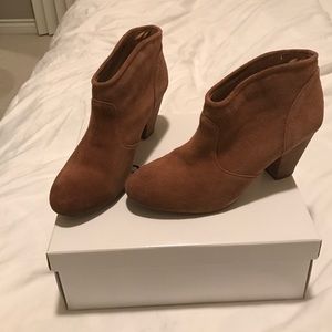 Report Footwear booties