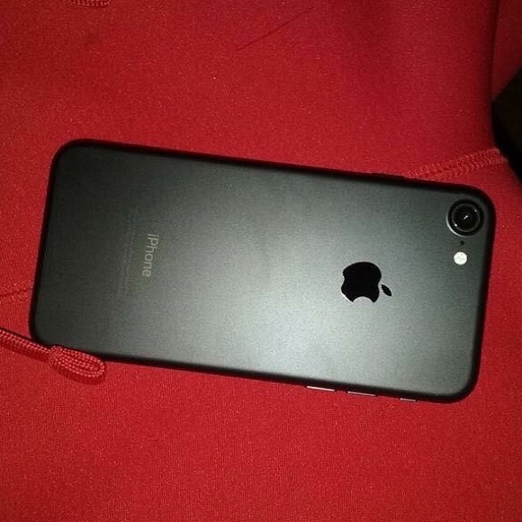 T mobile iPhone 7 32g brand new