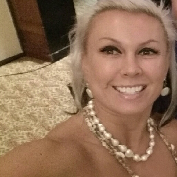 Lots of lovely fashion treasures!! - Picture 2 of 4