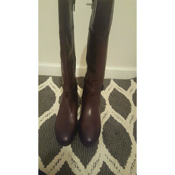 never worn vince camuto tall calf boots