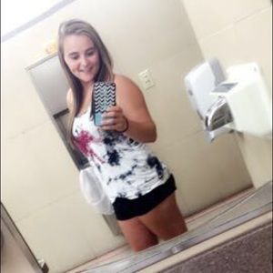 Meet your Posher, Britney