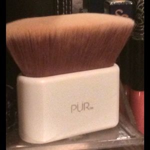 Pur (perfecting body brush) VEGAN makeup brush 💕