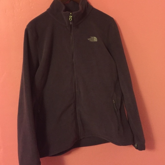 New north face sweater