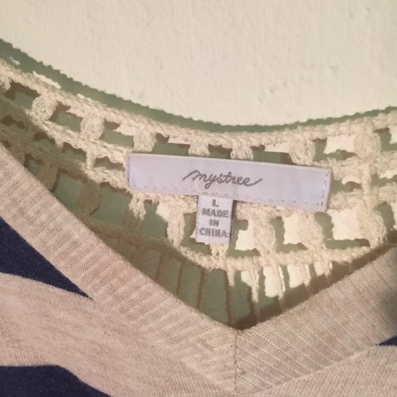 Mystree Anthropologie tee w/ cutouts! - Picture 4 of 4