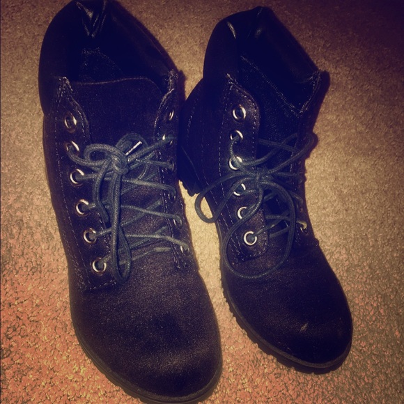 Booties (Brand new) - Picture 1 of 1