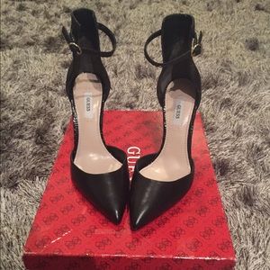 Brand new Guess pointed toe pumps