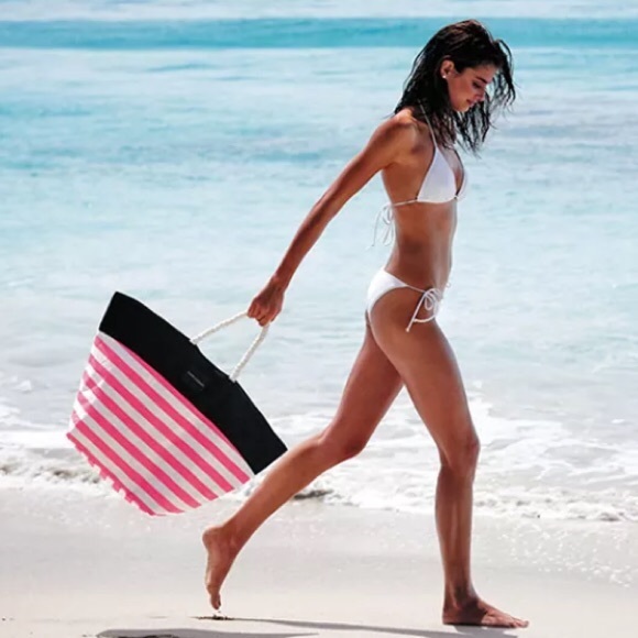 VS Beach Tote 🌊