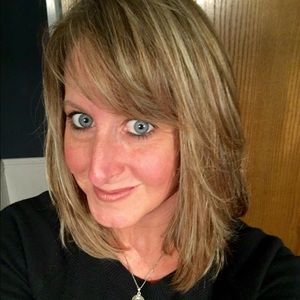 Meet your Posher, Denise