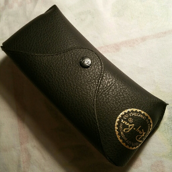 Black leather authentic Ray Ban case