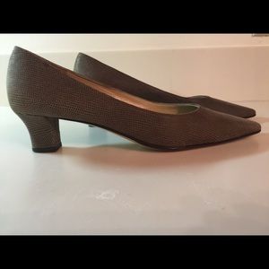 Bruno Magli low heels