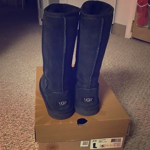 Ugg classic tall uggs 100% authentic👍🏻