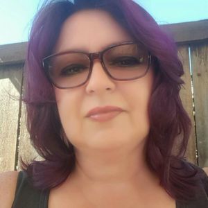 Meet your Posher, Roxanne