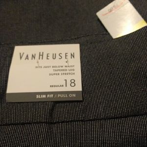 Van Heusen Grey Patterned Stretch Slacks 18 Reg