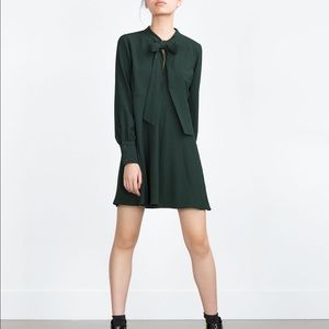 Classic🎀Dress with a Bow🎀