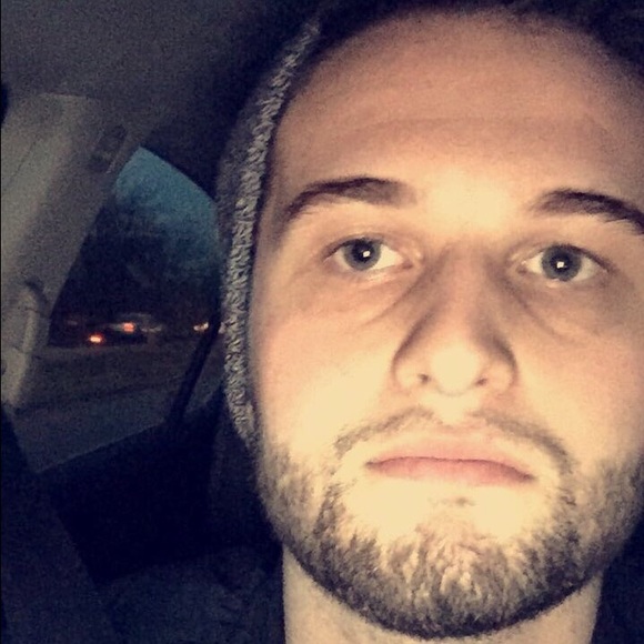 Meet your Posher, Devin - Picture 1 of 1