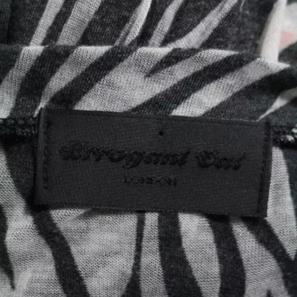 SALE🔥Arrogant Cat 🐾Zebra w/ bedazzle - Picture 3 of 4