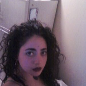 Meet your Posher, Manuela