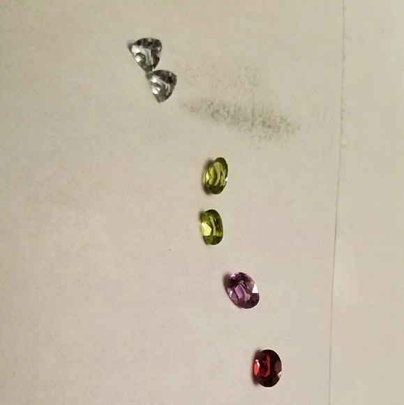 Loose gemstones