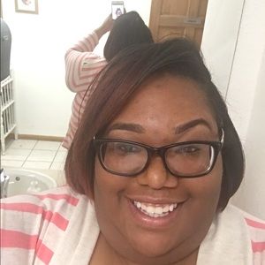 Meet your Posher, Monica