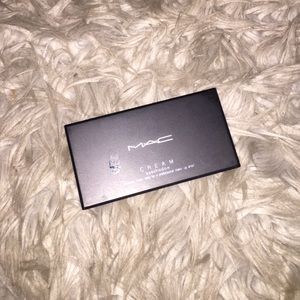 MAC eyeshadow palette